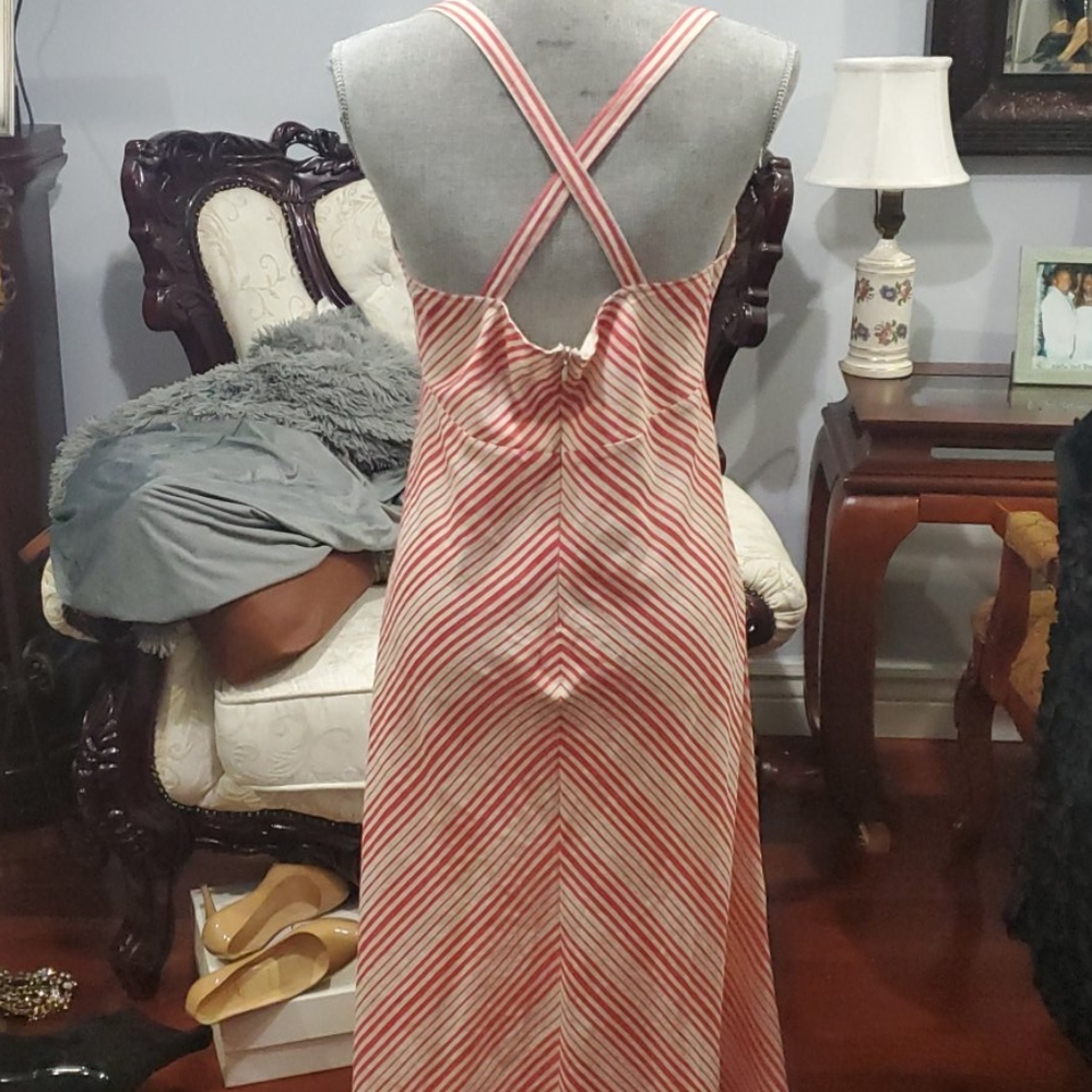 Dress - Picture 3 of 4